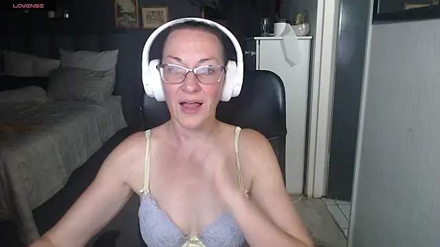 Snapshot of boeslaboes1 chatting on 26, 2, 2026 boeslaboes1 online show from 26, 2, 2026