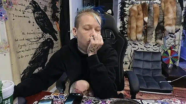 Snapshot of trashbrat chatting on 5, 12, 2025 trashbrat online show from 5, 12, 2025