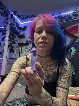 Snapshot of trashbrat chatting on 26, 4, 2026 trashbrat online show from 26, 4, 2026