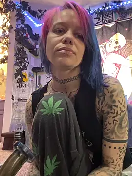 Snapshot of trashbrat chatting on 26, 4, 2026 trashbrat online show from 26, 4, 2026