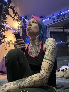 Snapshot of trashbrat chatting on 3, 5, 2026 trashbrat online show from 3, 5, 2026