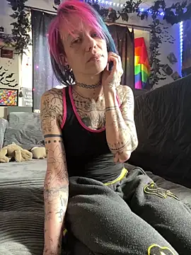 Snapshot of trashbrat chatting on 4, 5, 2026 trashbrat online show from 4, 5, 2026