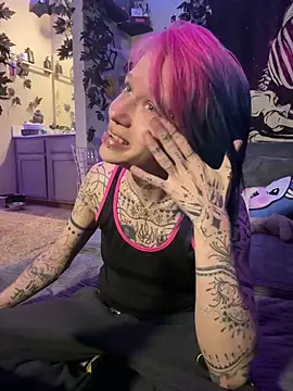 Snapshot of trashbrat chatting on 5, 5, 2026 trashbrat online show from 5, 5, 2026