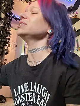 Snapshot of trashbrat chatting on 12, 5, 2026 trashbrat online show from 12, 5, 2026