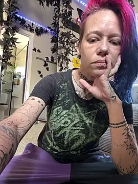 Snapshot of trashbrat chatting on 14, 5, 2026 trashbrat online show from 14, 5, 2026