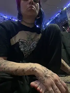 Snapshot of trashbrat chatting on 17, 5, 2026 trashbrat online show from 17, 5, 2026