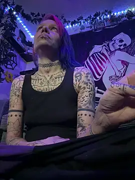 Snapshot of trashbrat chatting on 27, 5, 2026 trashbrat online show from 27, 5, 2026