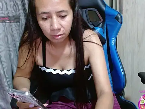 Danielagomez33 online show from 27, 5, 2026