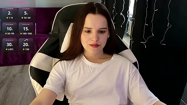 Snapshot of Harleen_Moore chatting on 28, 5, 2026 Harleen Moore online show from 28, 5, 2026