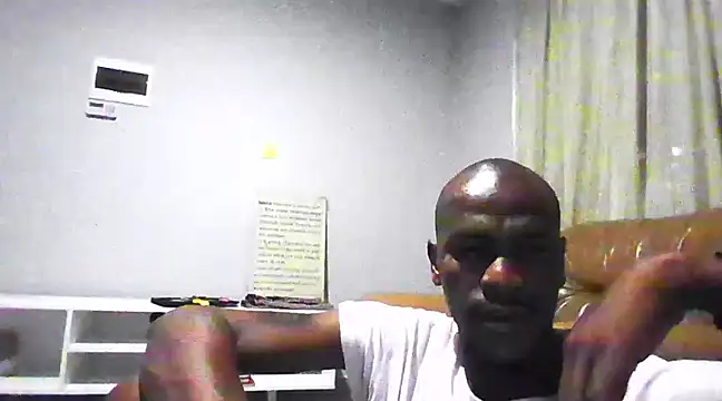 Snapshot of 1NakedTruth chatting on 4, 2, 2025 1NakedTruth online show from 4, 2, 2025