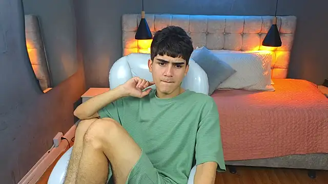 Tommy18   online show from 9, 3, 2025