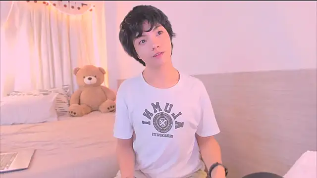 AllanYong18 online show from 23, 11, 2025