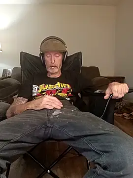 Snapshot of filthymind619 chatting on 5, 12, 2025 filthymind619 online show from 5, 12, 2025