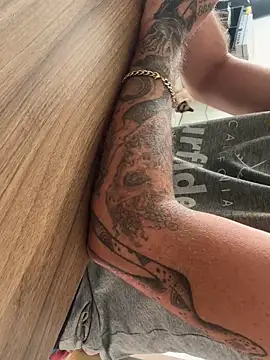 Snapshot of xtrppyx chatting on 27, 10, 2025 xtrppyx online show from 27, 10, 2025