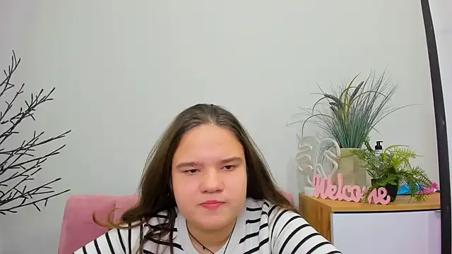 AdeleCruz online show from 2, 2, 2025