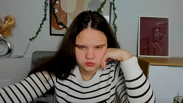 AdeleCruz online show from 14, 2, 2025