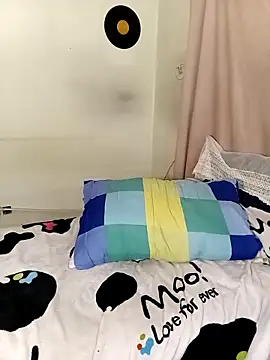 Snapshot of Chanell_19_ok chatting on 10, 10, 2025 Chanell 19 ok online show from 10, 10, 2025