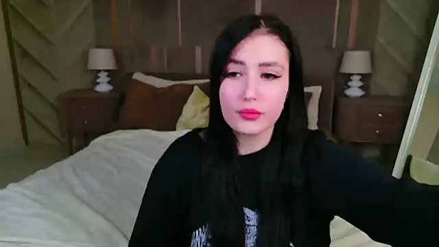 EmmaLawrens online show from 2, 10, 2025