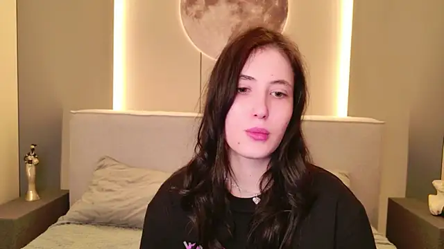 EmmaLawrens online show from 21, 2, 2026