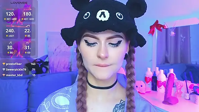 Emily  Mooree online show from 30, 1, 2025