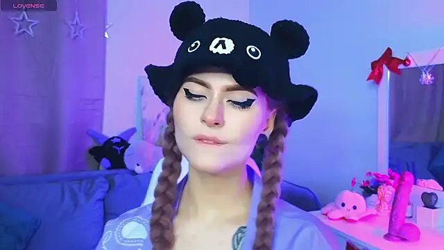 Emily  Mooree online show from 3, 2, 2025