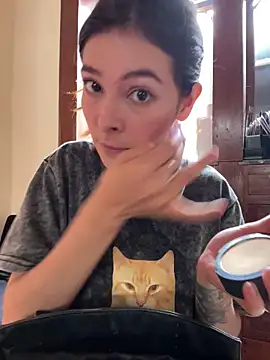 Snapshot of Aleska_Miami chatting on 15, 5, 2026 Aleska Miami online show from 15, 5, 2026