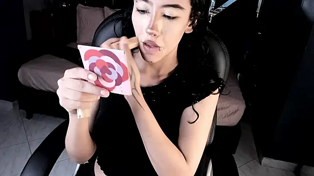 Snapshot of vaiolethsan__ chatting on 9, 1, 2026 vaiolethsan online show from 9, 1, 2026