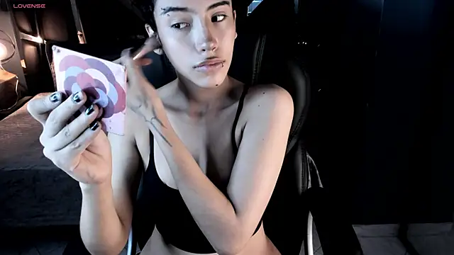 Snapshot of vaiolethsan__ chatting on 17, 1, 2026 vaiolethsan online show from 17, 1, 2026