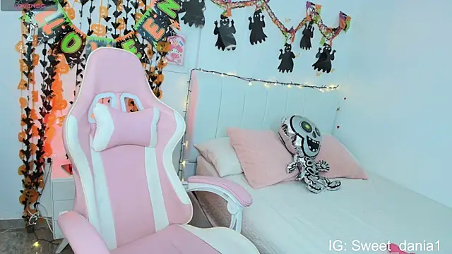 sweet dania  online show from 29, 10, 2025