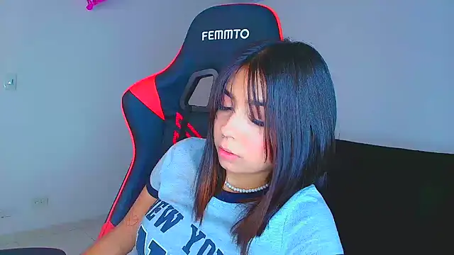 Rousse violett online show from 23, 9, 2025