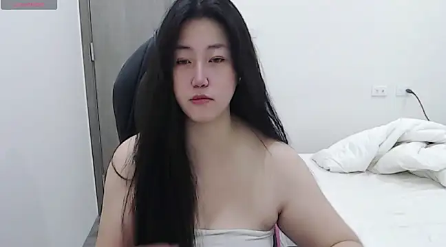 minnie9009 online show from 13, 2, 2025