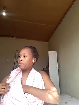 Snapshot of daddysgirly20 chatting on 8, 1, 2025 daddysgirly20 online show from 8, 1, 2025