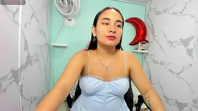 Snapshot of Maylin_horny19 chatting on 4, 6, 2026 Maylin horny19 online show from 4, 6, 2026
