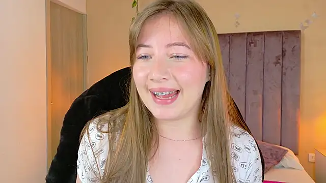 Dahlia Rousse online show from 1, 3, 2026