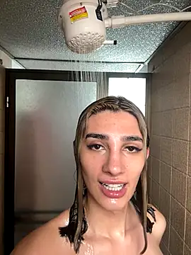 Queensara  online show from 21, 11, 2025