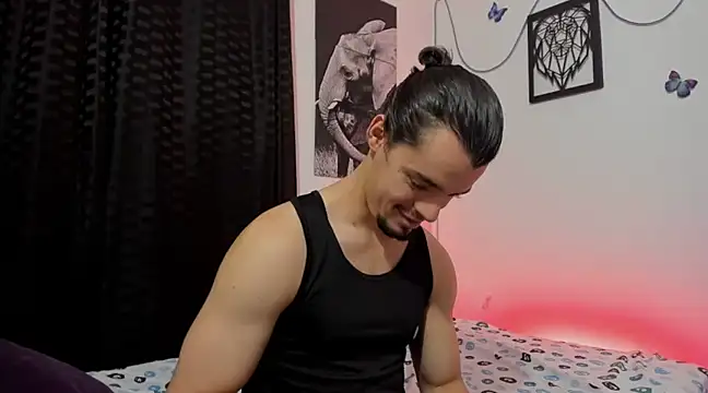 Snapshot of maxi_styles chatting on 1, 3, 2025 maxi styles online show from 1, 3, 2025