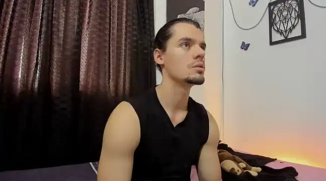 Snapshot of maxi_styles chatting on 18, 3, 2025 maxi styles online show from 18, 3, 2025