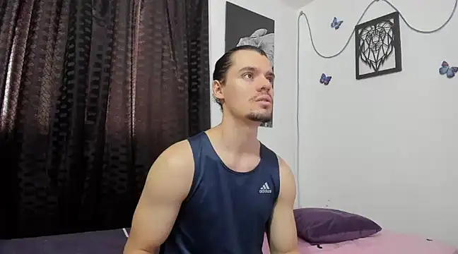 Snapshot of maxi_styles chatting on 21, 3, 2025 maxi styles online show from 21, 3, 2025