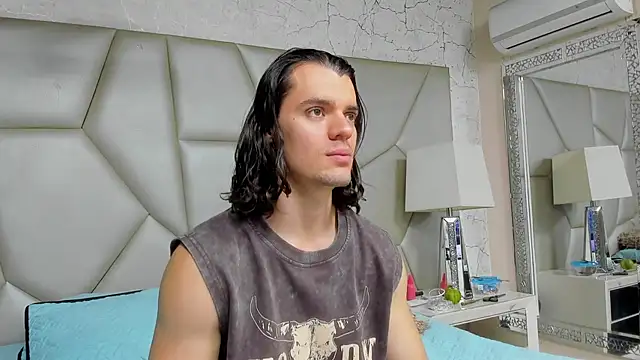 Snapshot of maxi_styles chatting on 24, 2, 2026 maxi styles online show from 24, 2, 2026