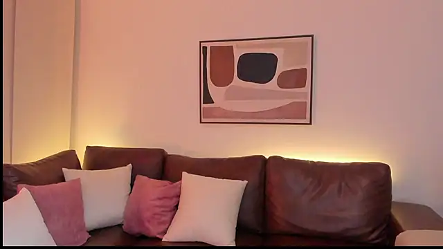 NoaLuxury online show from 10, 11, 2025