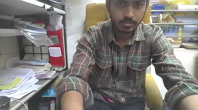 cute modell online show from 6, 2, 2025