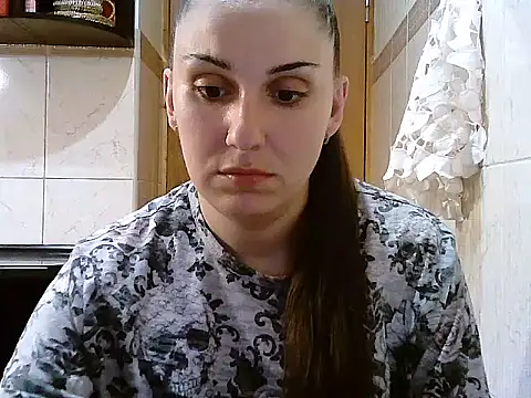 Snapshot of Yuliia30 chatting on 6, 6, 2026 Yuliia30 online show from 6, 6, 2026