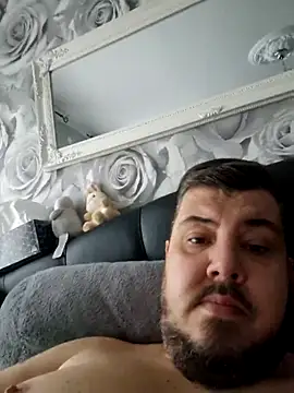 Snapshot of Mike3821 chatting on 12, 3, 2025 Mike3821 online show from 12, 3, 2025