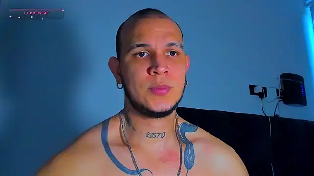 Snapshot of austinoficial chatting on 20, 5, 2026 austinoficial online show from 20, 5, 2026