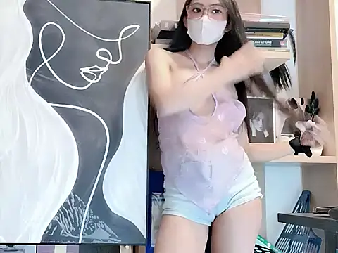 Lush-Office online show from 19, 11, 2025