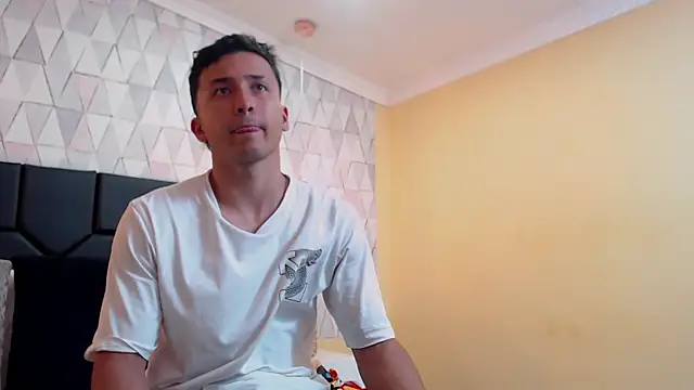 Snapshot of BrandonColee chatting on 21, 1, 2025 BrandonColee online show from 21, 1, 2025