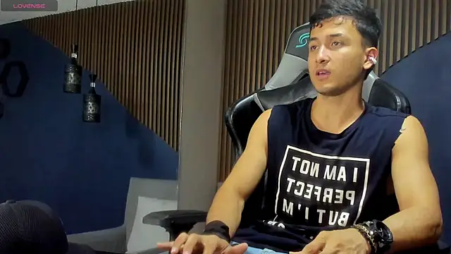 Snapshot of BrandonColee chatting on 23, 1, 2025 BrandonColee online show from 23, 1, 2025