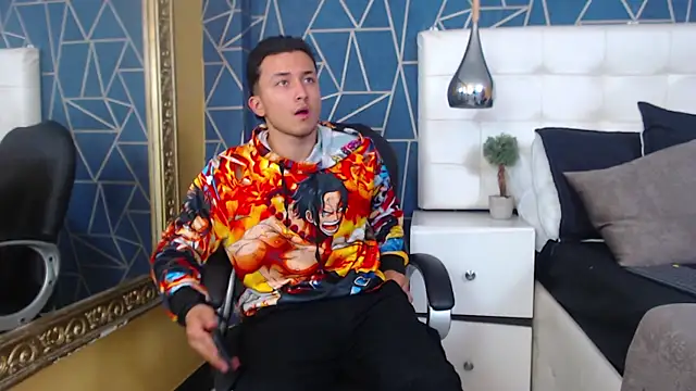 Snapshot of BrandonColee chatting on 26, 1, 2025 BrandonColee online show from 26, 1, 2025