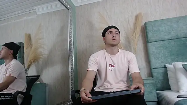 Snapshot of BrandonColee chatting on 3, 2, 2025 BrandonColee online show from 3, 2, 2025