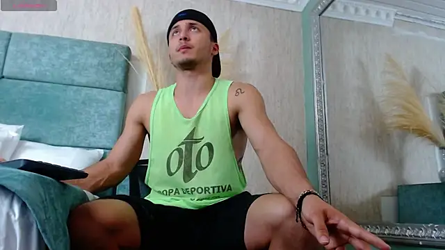 Snapshot of BrandonColee chatting on 12, 2, 2025 BrandonColee online show from 12, 2, 2025